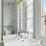 Serenty - 2br Heart Of - Le Louvre & Palais Royal Apartment Paris
